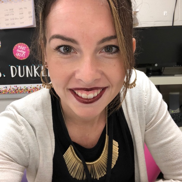 Meet your Posher, Ashlea - Picture 2 of 3